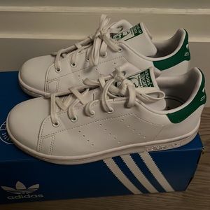 Adidas Stan Smith shoe/sneaker original - green/white- Size 2 (little kid)